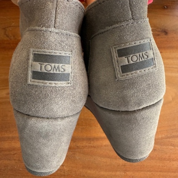 Tom's, Women's Size 7.5, Desert Wedge Boot - Picture 3 of 3